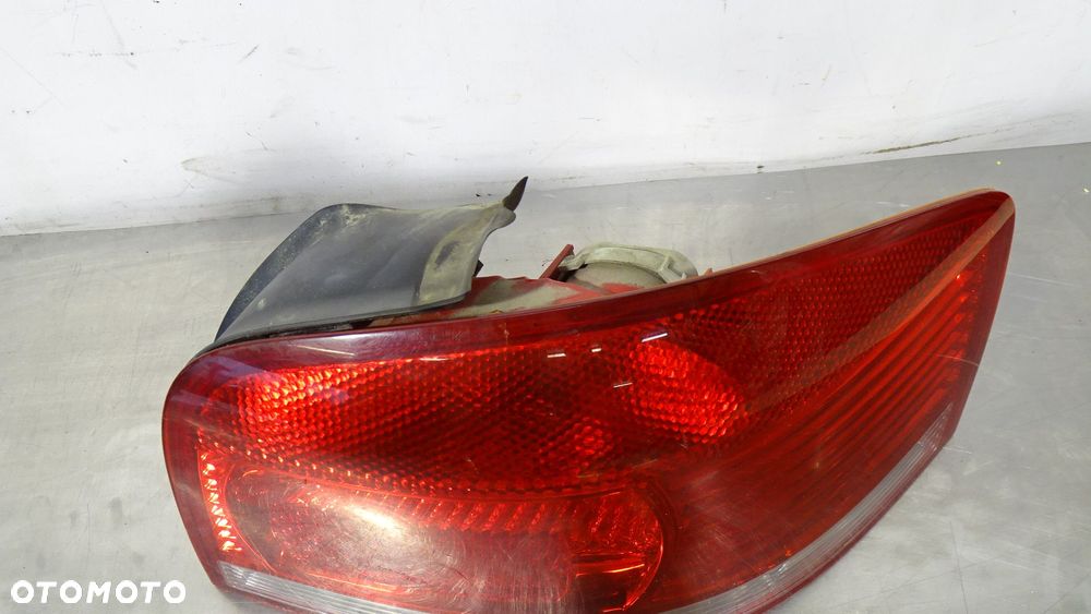 LAMPA PRAWA TYLNA AUDI A3 8P - 3