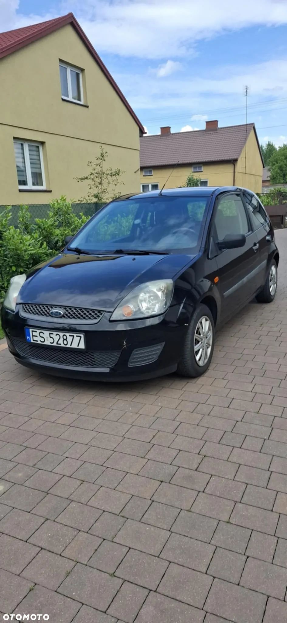 Ford Fiesta 1.3 Ambiente - 1