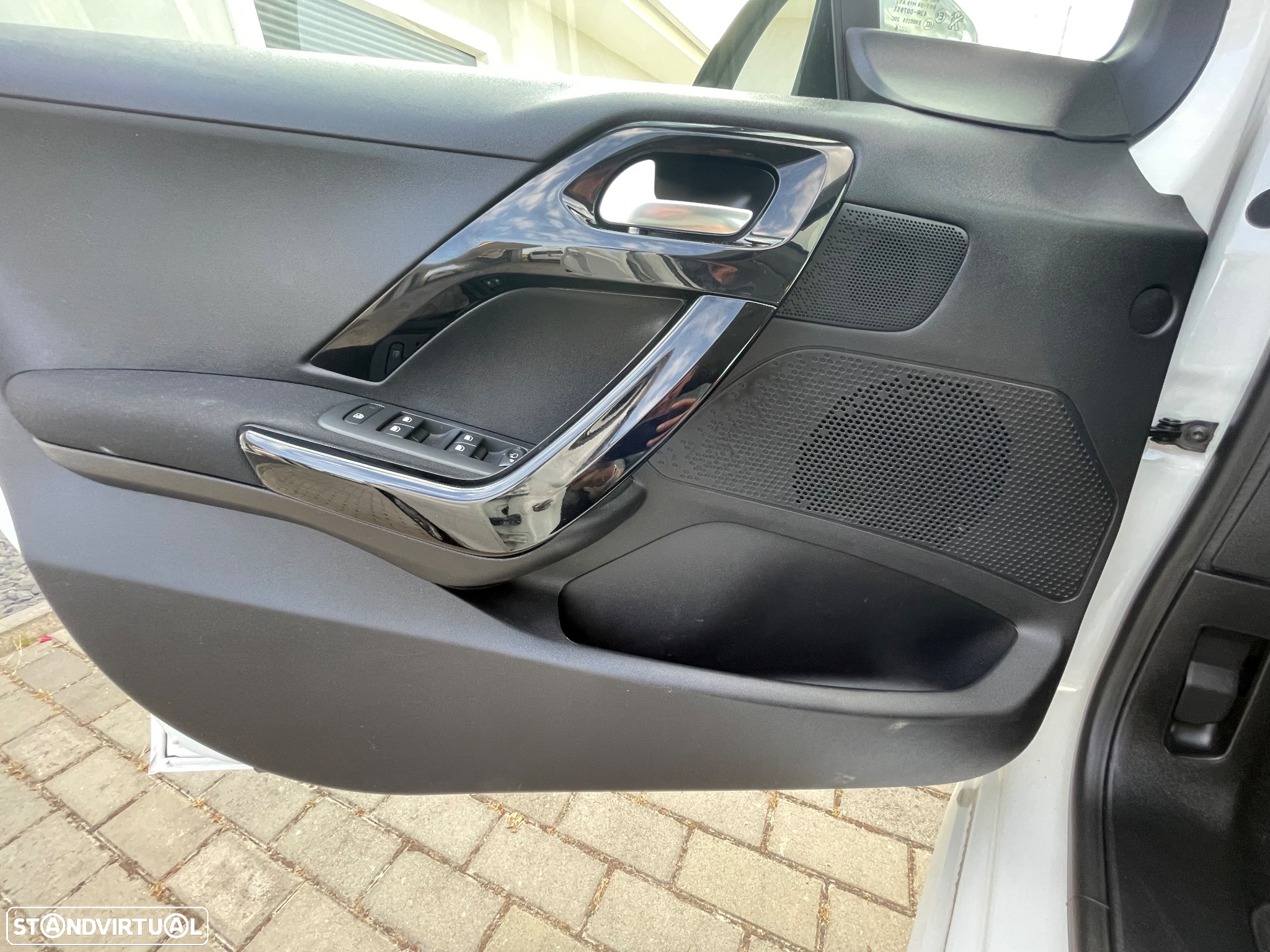 Peugeot 208 1.6 BlueHDi Allure - 10