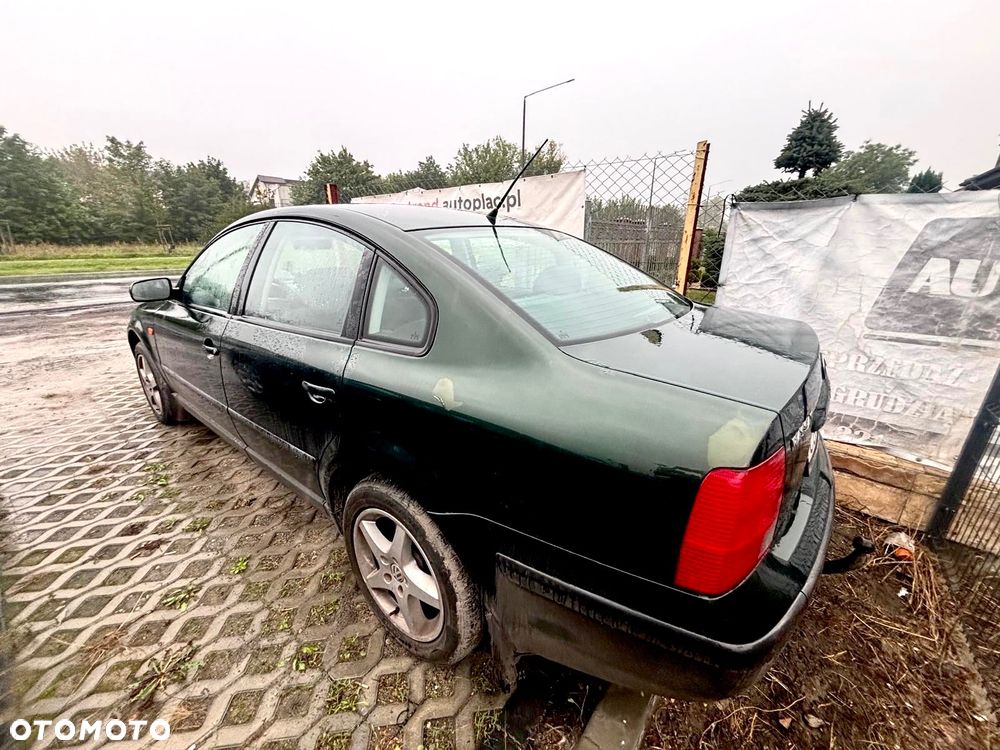 Volkswagen Passat 1.8 - 2