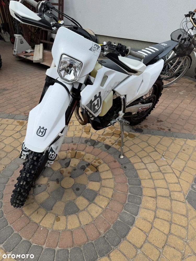 Husqvarna FE - 3