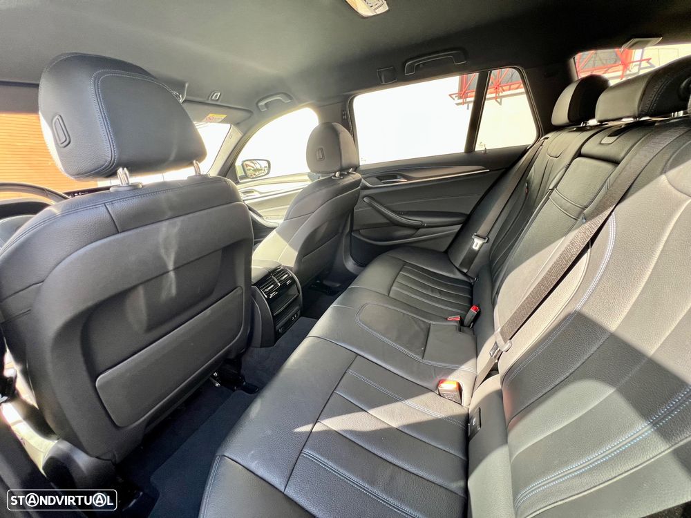 BMW 520 e Pack M - 16
