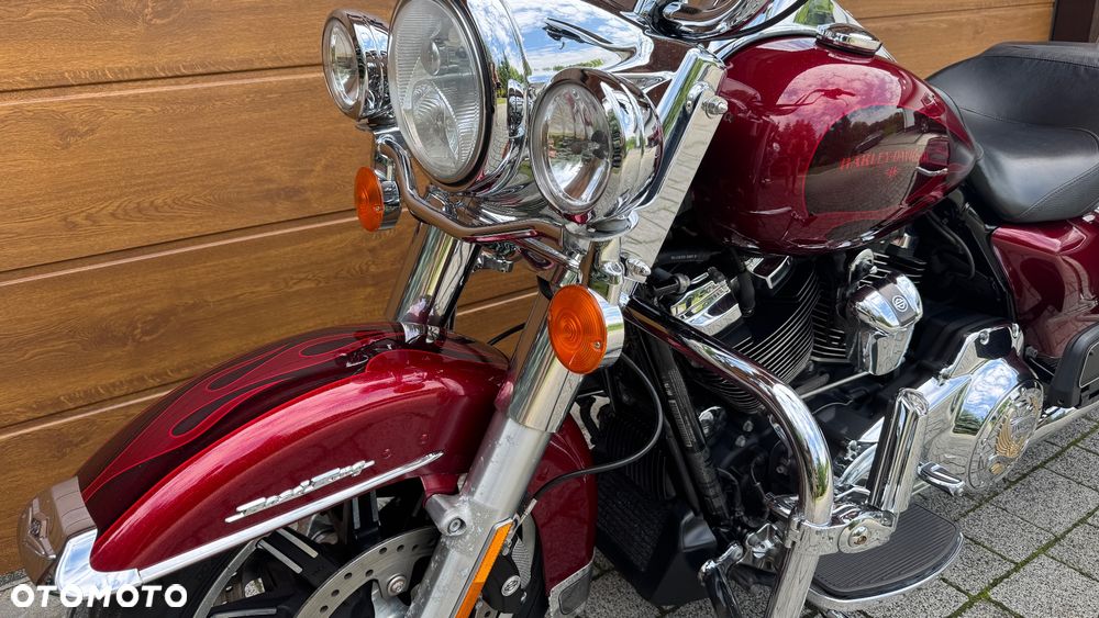 Harley-Davidson Touring Road King - 13