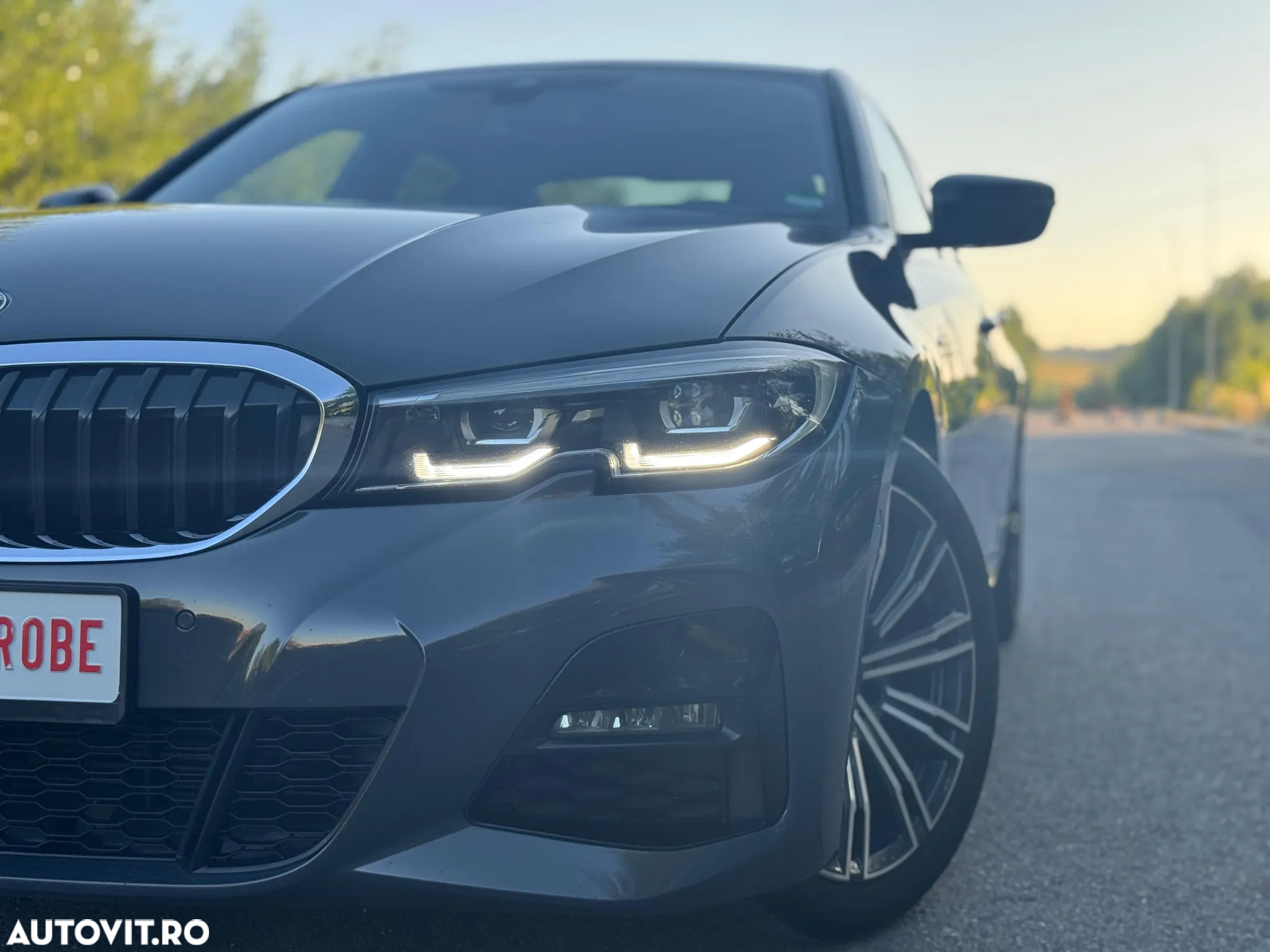 BMW Seria 3 318d Aut. M Sport - 11