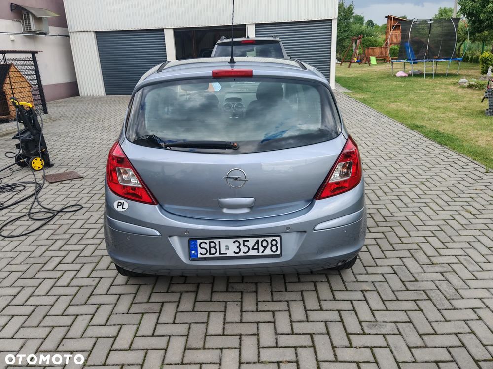 Opel Corsa 1.2 16V Innovation 110 Jahre - 9