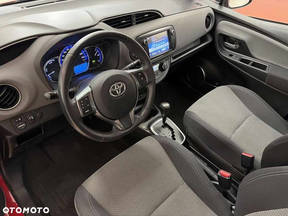 Toyota Yaris - 10