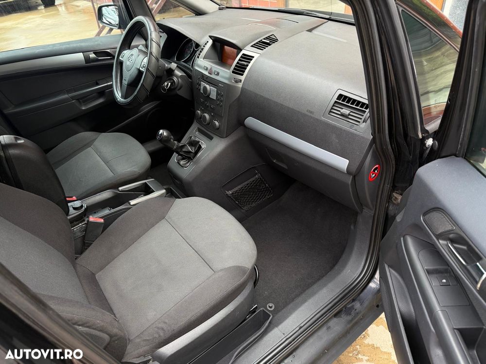 Opel Zafira 1.9 CDTI - 21