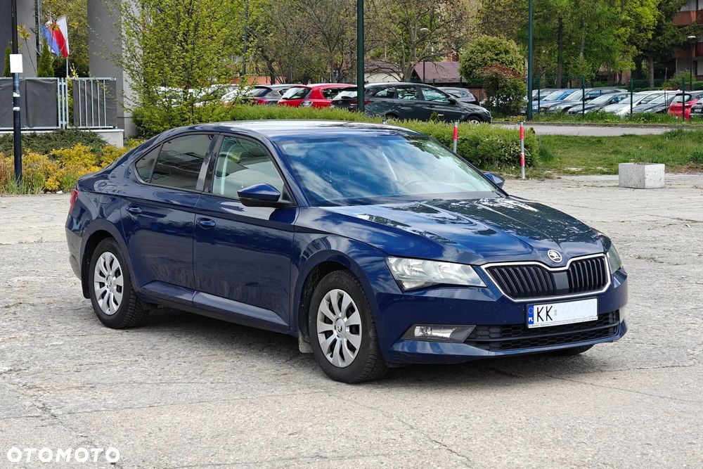 Skoda Superb 2.0 TDI Active - 3