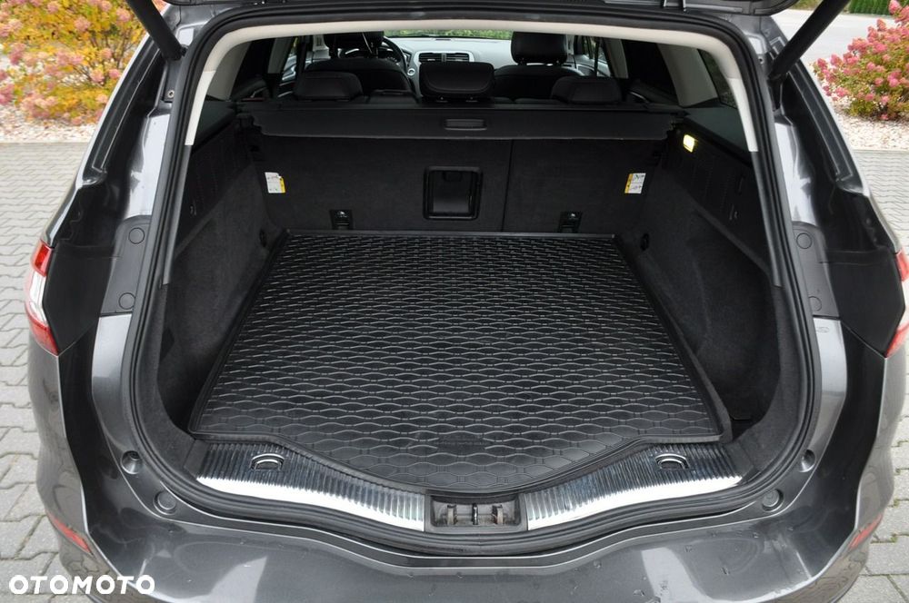 Ford Mondeo - 38