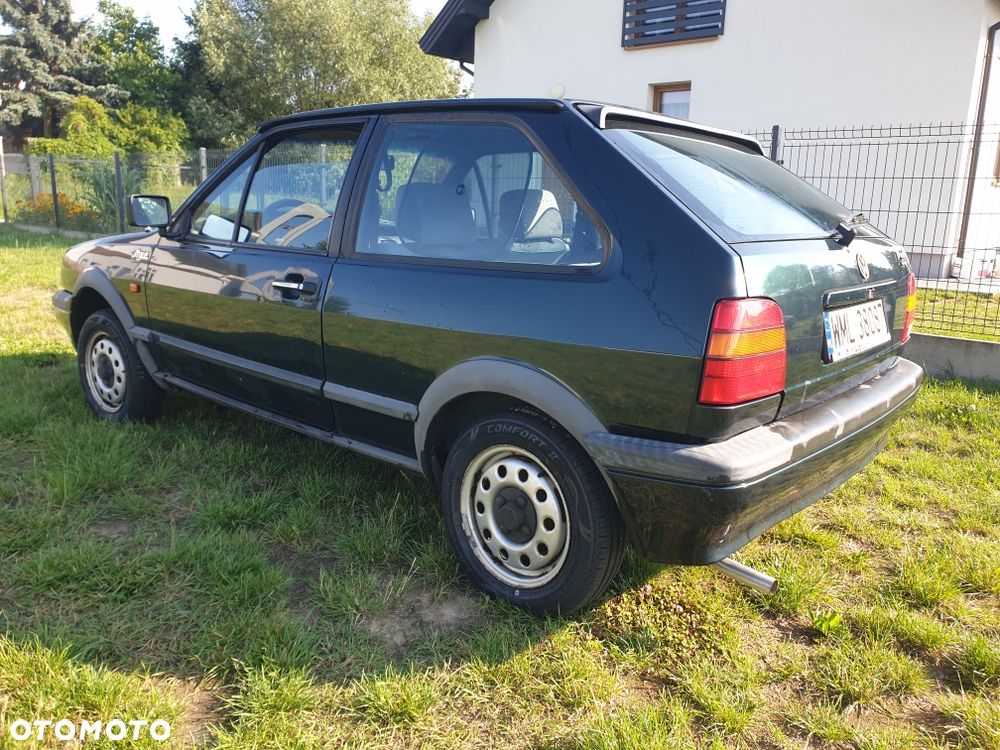 Volkswagen Polo - 4