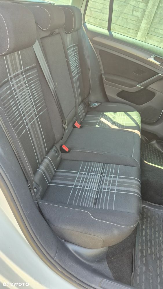 Volkswagen Golf - 17