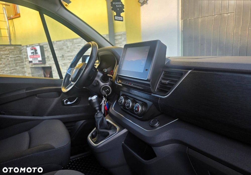 Renault Trafic - 22