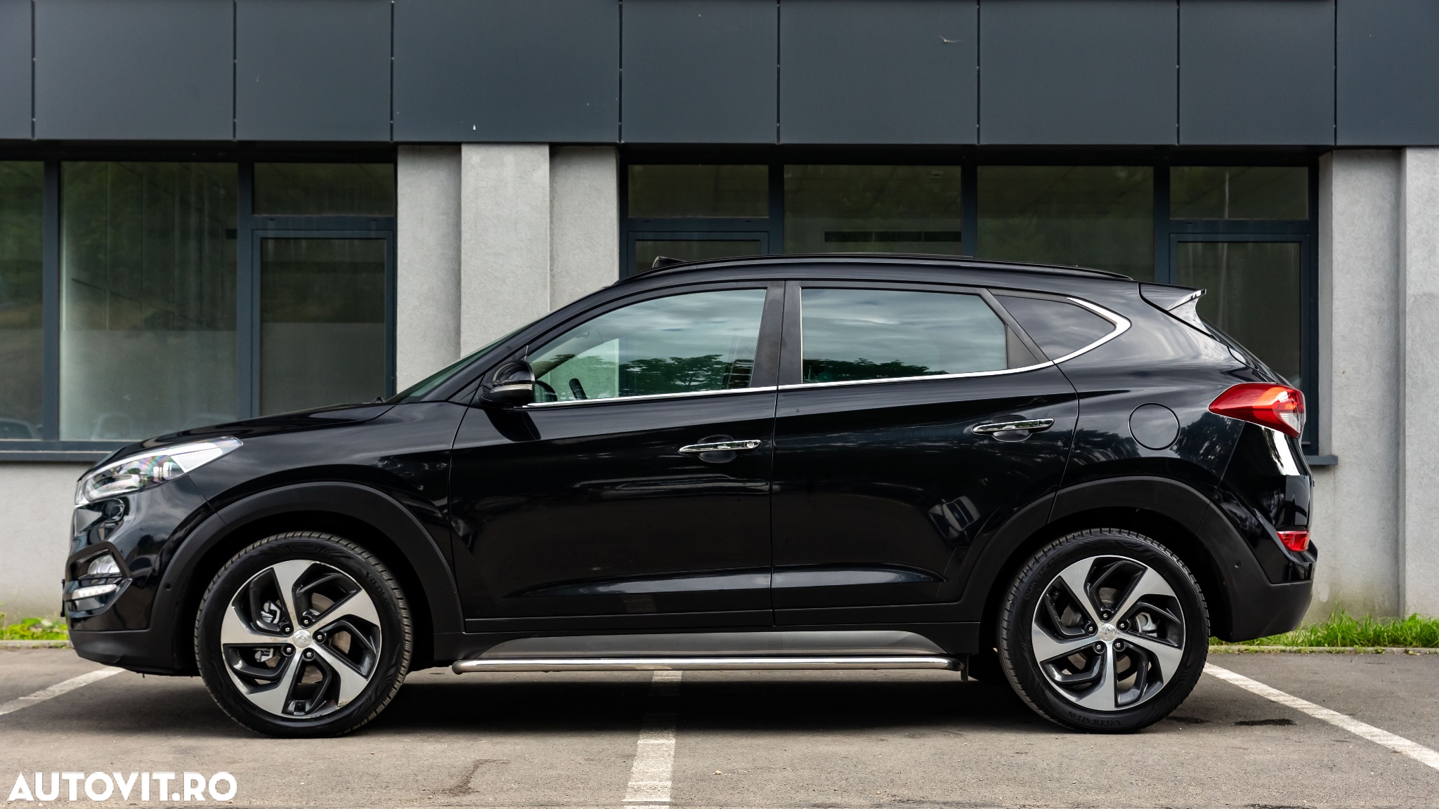 Hyundai Tucson 2.0 CRDI 4WD 6AT Luxury Pack+ - 23