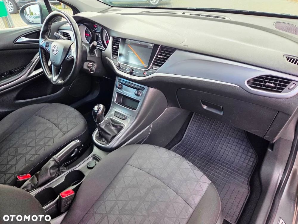Opel Astra 1.4 Turbo 120 Jahre - 33