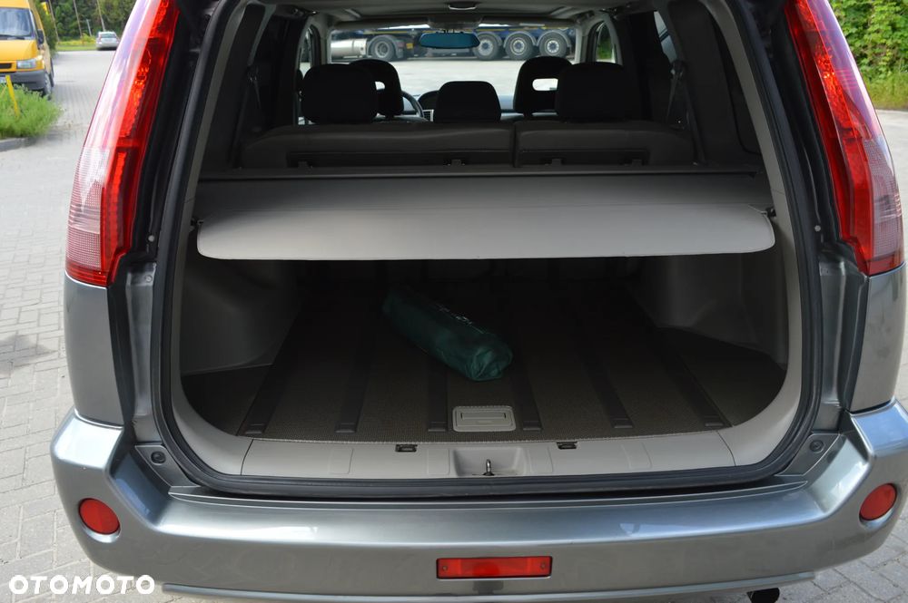 Nissan X-Trail 2.2 dCi 4x4 DPF Comfort - 11