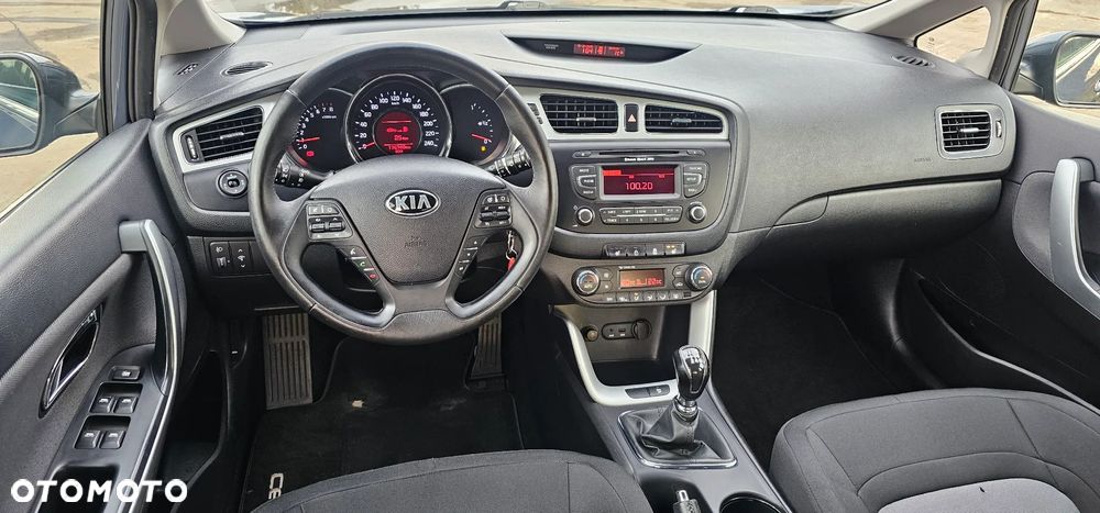 Kia Ceed 1.4 CVVT Spirit - 22