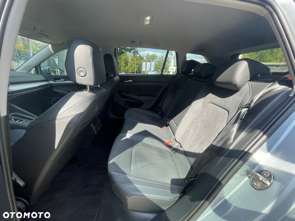 Volkswagen Golf Variant - 22