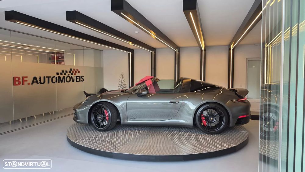 Porsche 911 (992) Targa 4 GTS PDK - 17