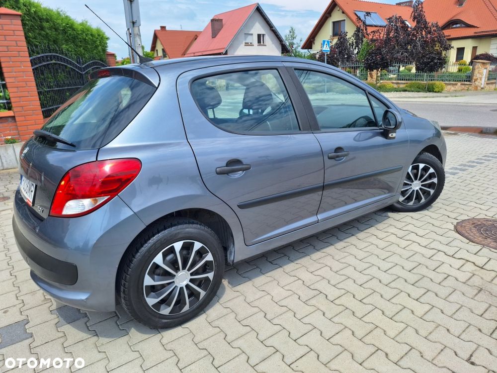 Peugeot 207 - 3