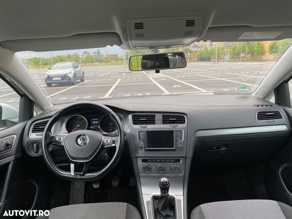 Volkswagen Golf 1.6 TDI DPF Comfortline - 4