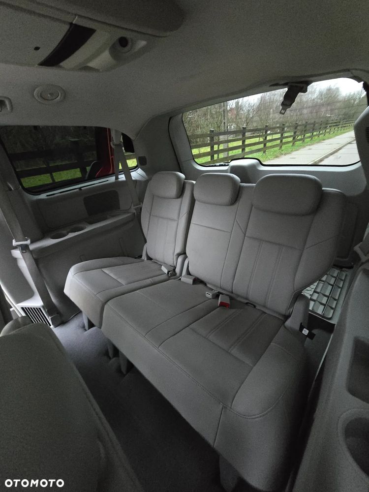 Chrysler Town & Country 3.8 Touring - 24