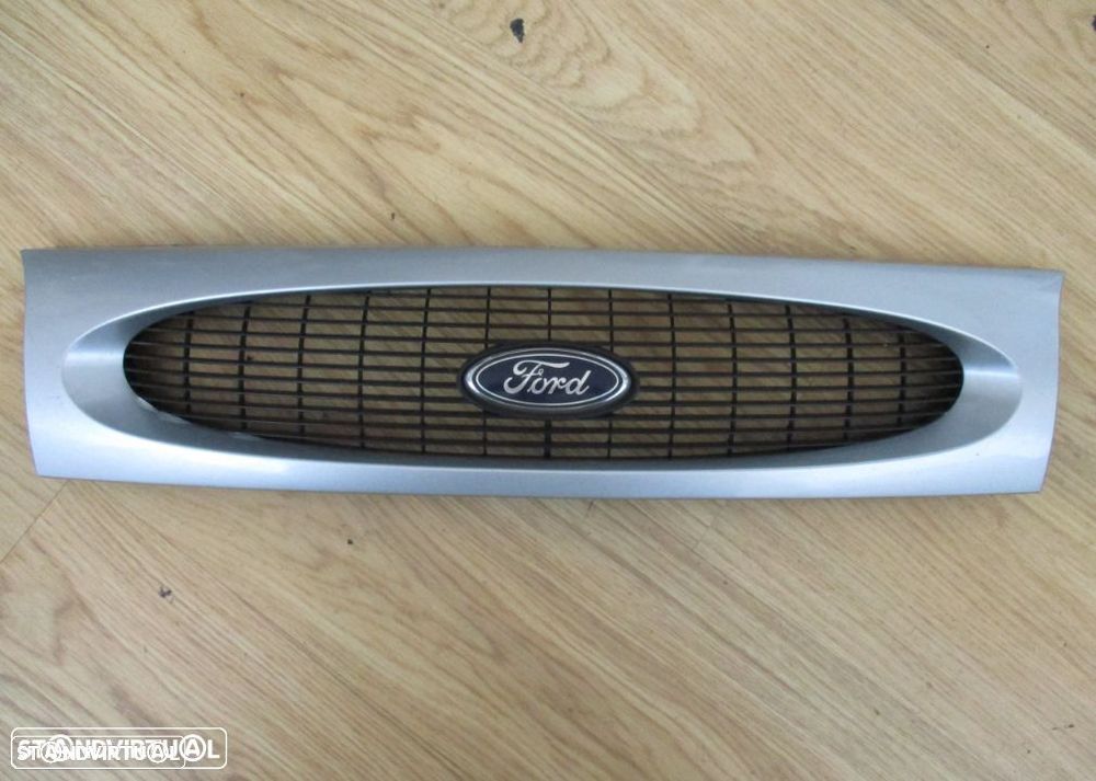 Grelha Frontal Ford Fiesta - 1