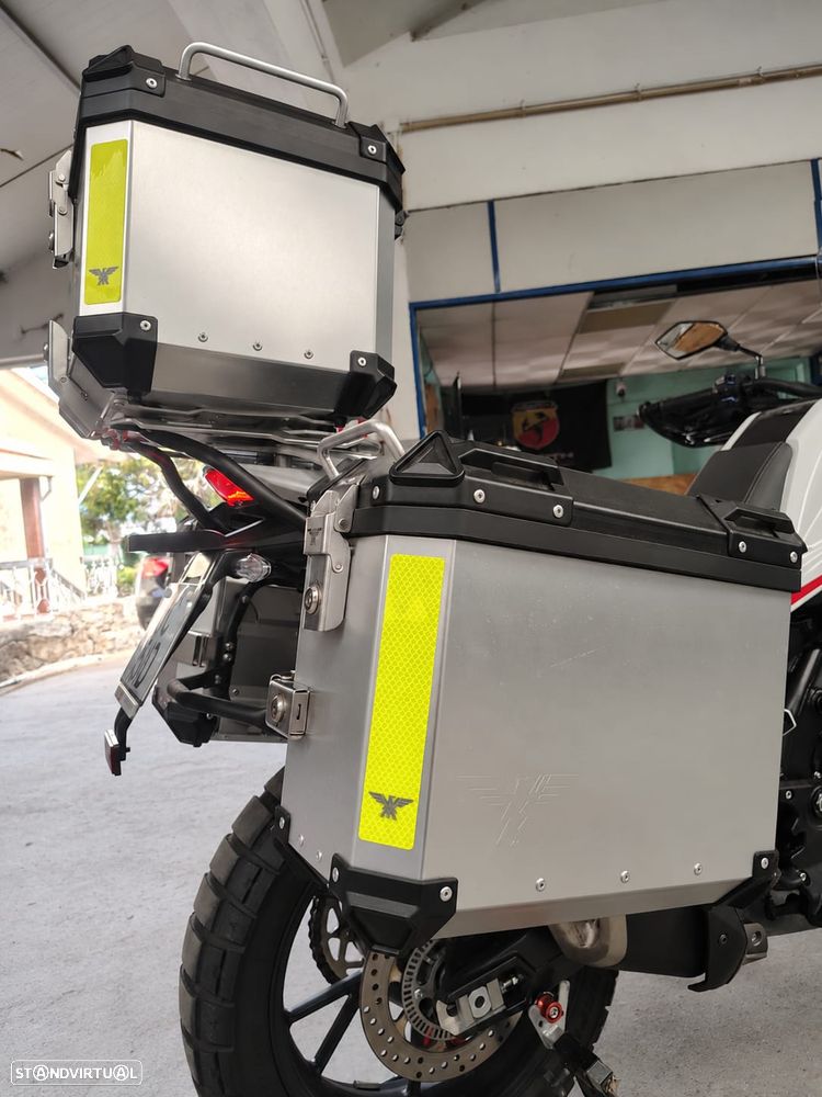 Moto Morini X-Cape - 12