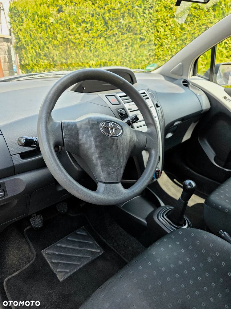 Toyota Yaris 1.0 Terra A/C - 6
