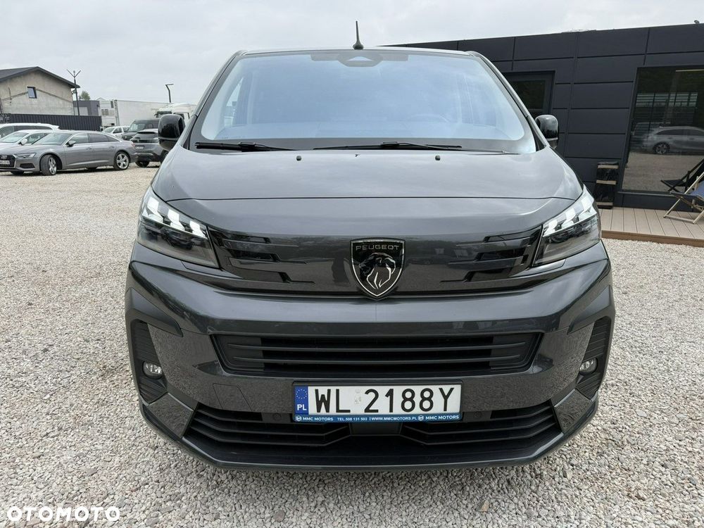Peugeot Traveller - 19