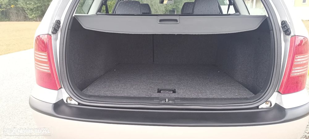 Skoda Octavia Break 1.6 Ambiente - 8