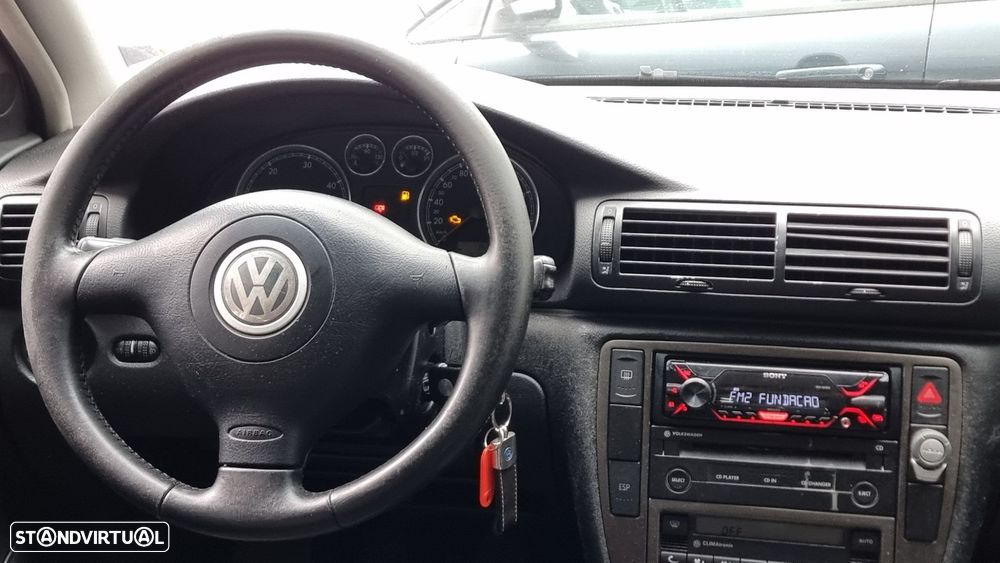 VW Passat Variant - 8