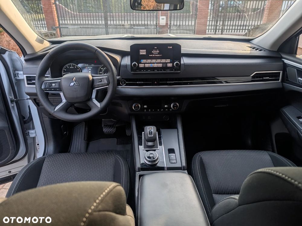 Mitsubishi Outlander - 8