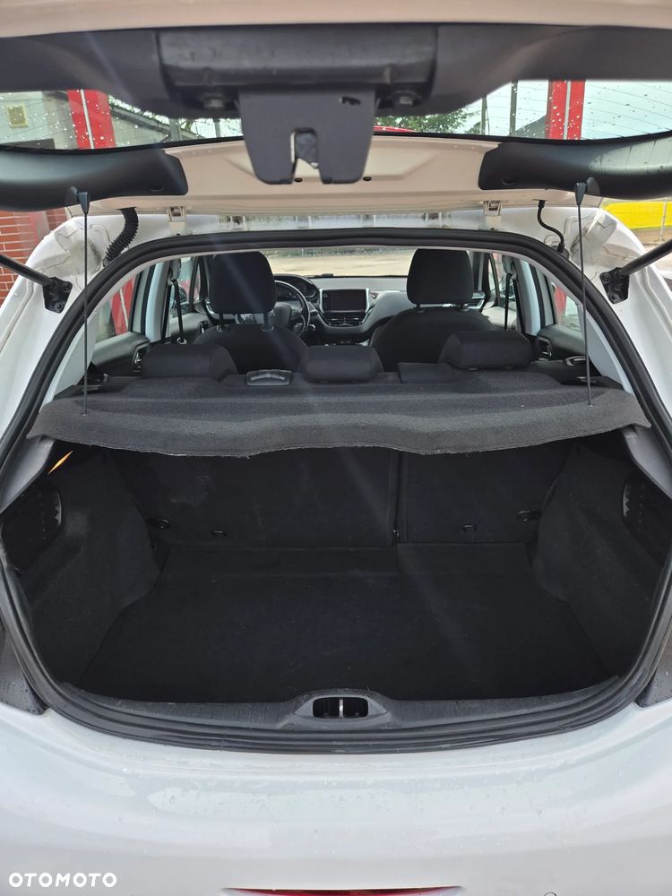 Peugeot 208 1.2 PureTech Allure S&S - 11