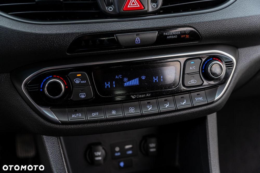 Hyundai i30 1.6 CRDi Premium - 32