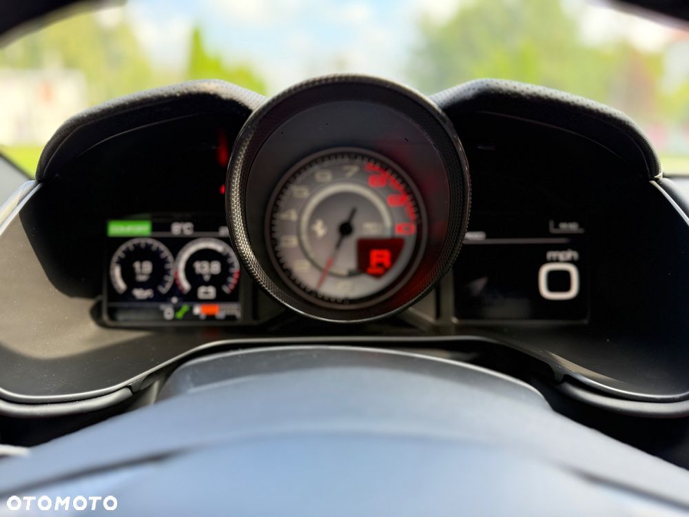 Ferrari Portofino - 32