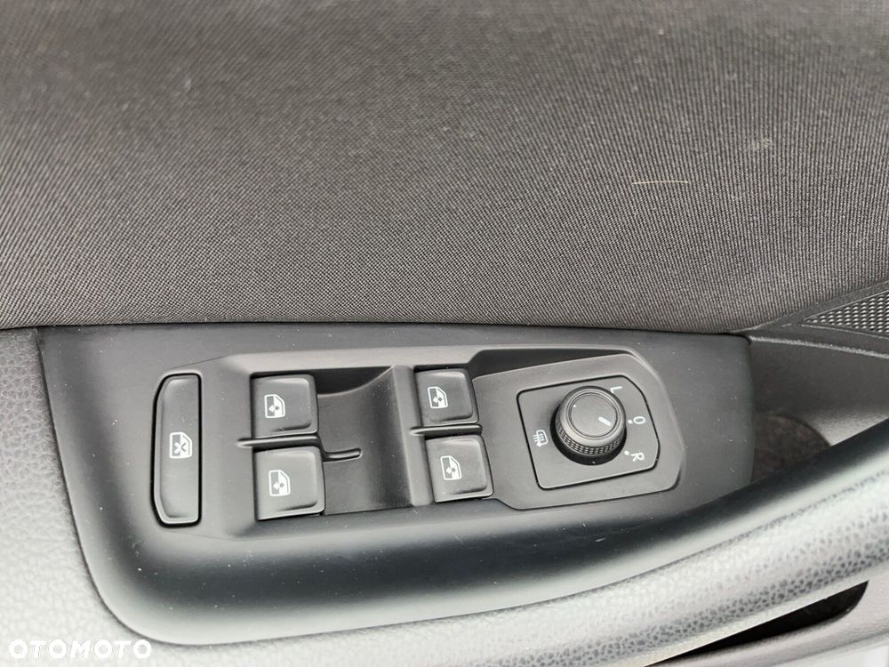 Volkswagen Passat 2.0 TDI Business DSG - 10