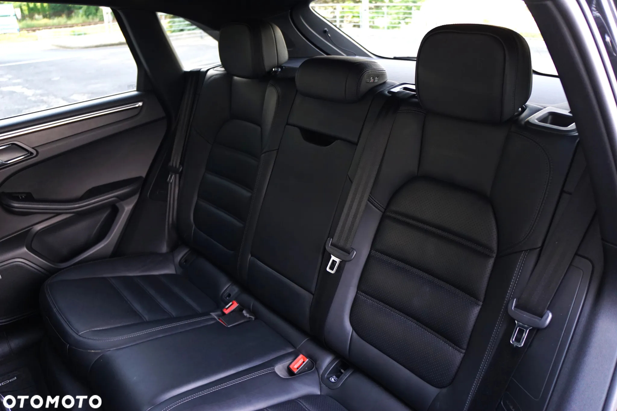 Porsche Macan Standard - 36