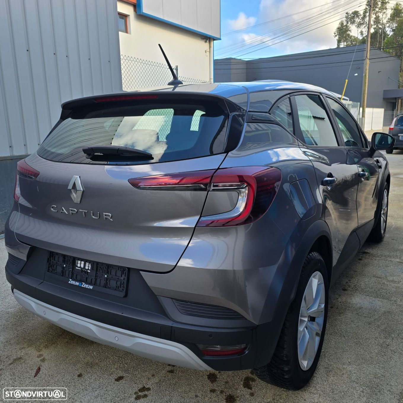 Renault Captur - 4