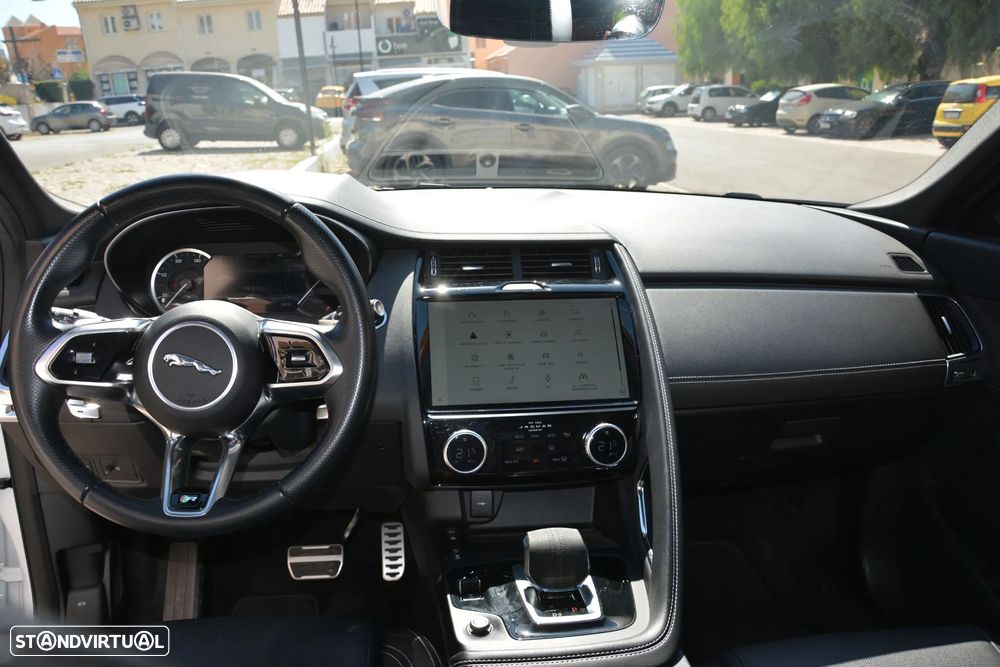 Jaguar E-Pace - 10