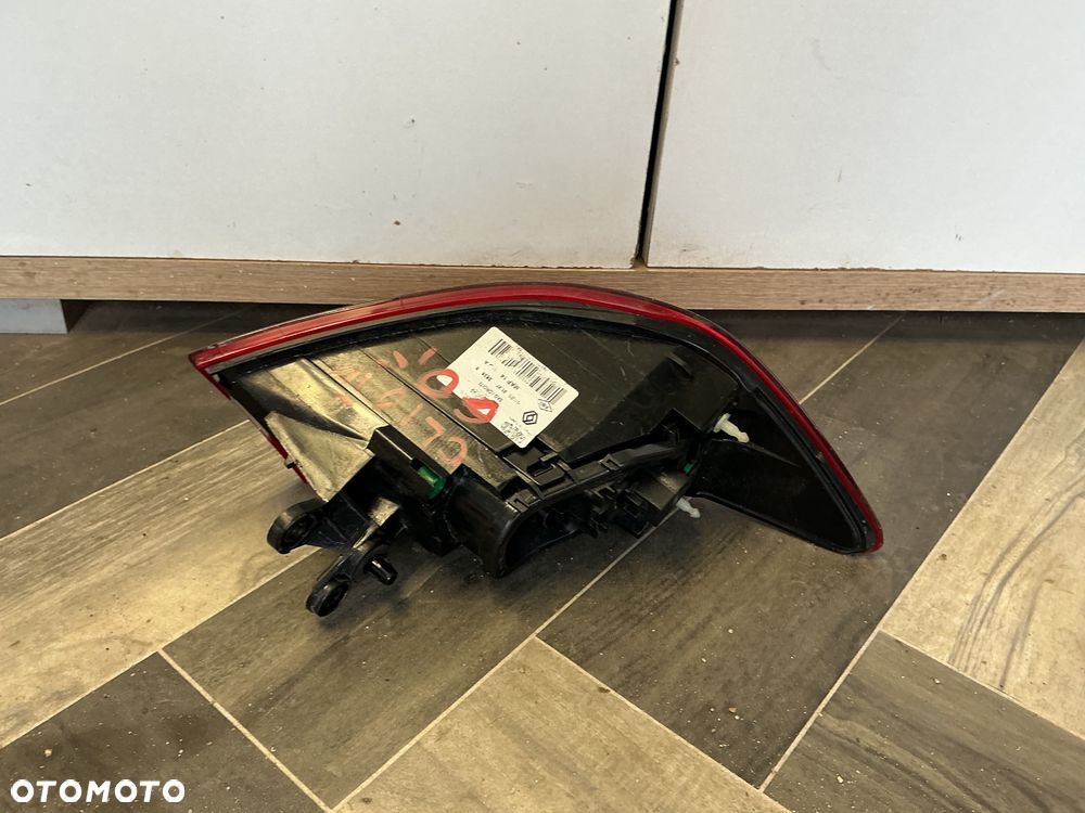 RENAULT CLIO IV LAMPA PRAWA TYŁ PRAWY TYŁ - 4