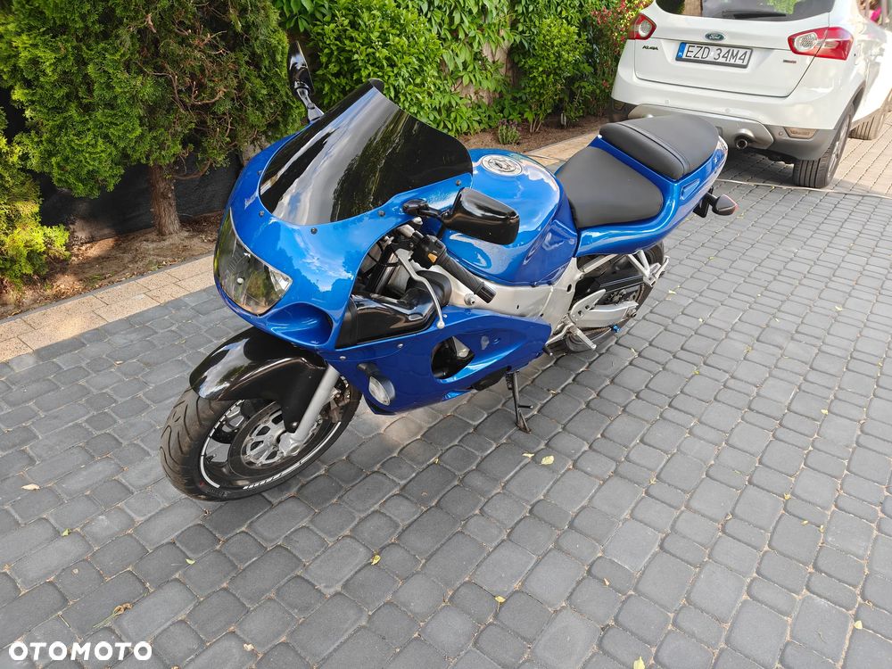 Suzuki GSX-R - 12