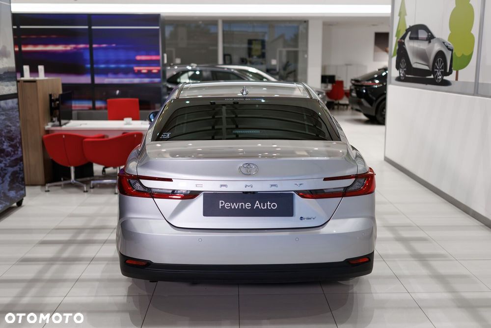 Toyota Camry 2024 photo 5
