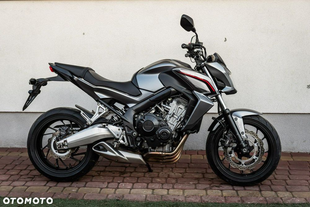 Honda CB - 3