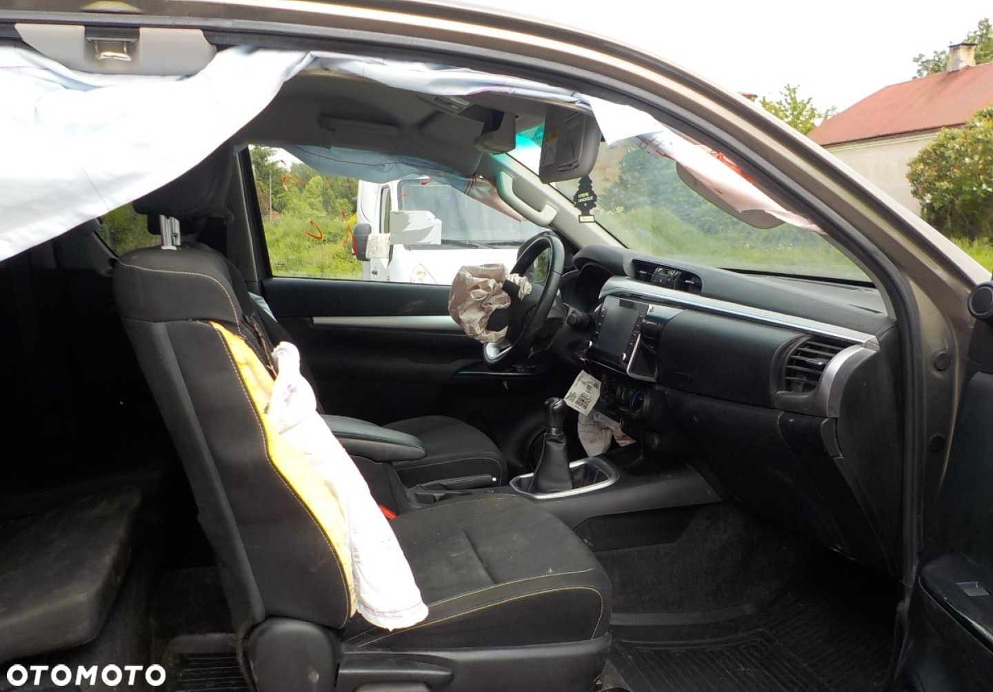 Toyota Hilux - 22