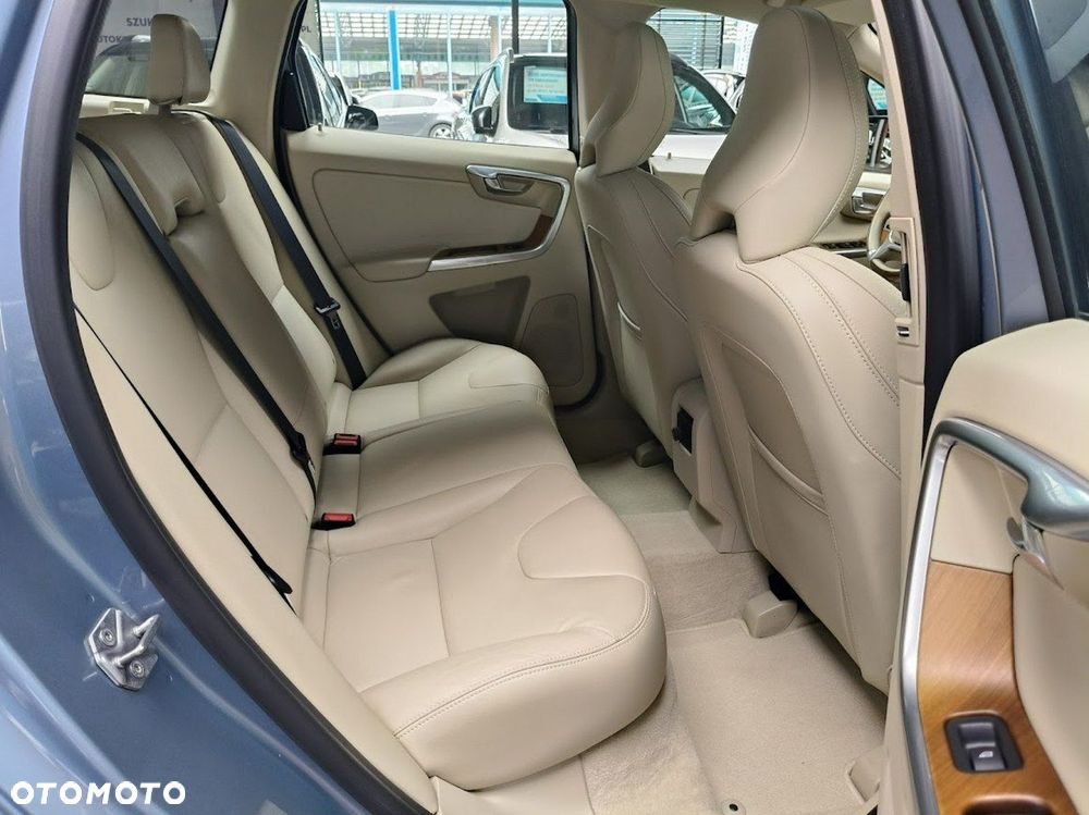 Volvo XC 60 D3 Geartronic Summum - 20