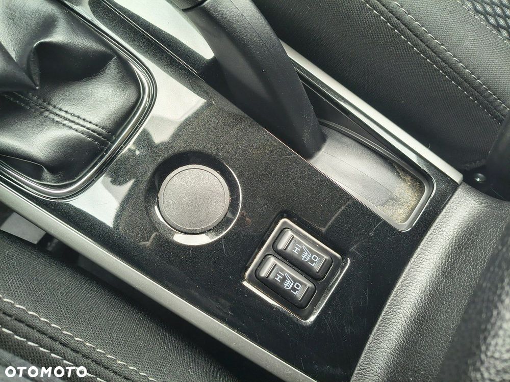 Mitsubishi Outlander - 14