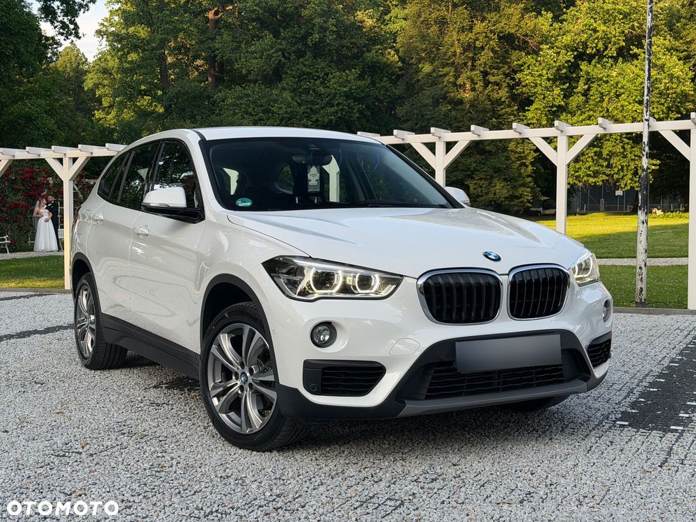 BMW X1 sDrive18d Business Edition - 1