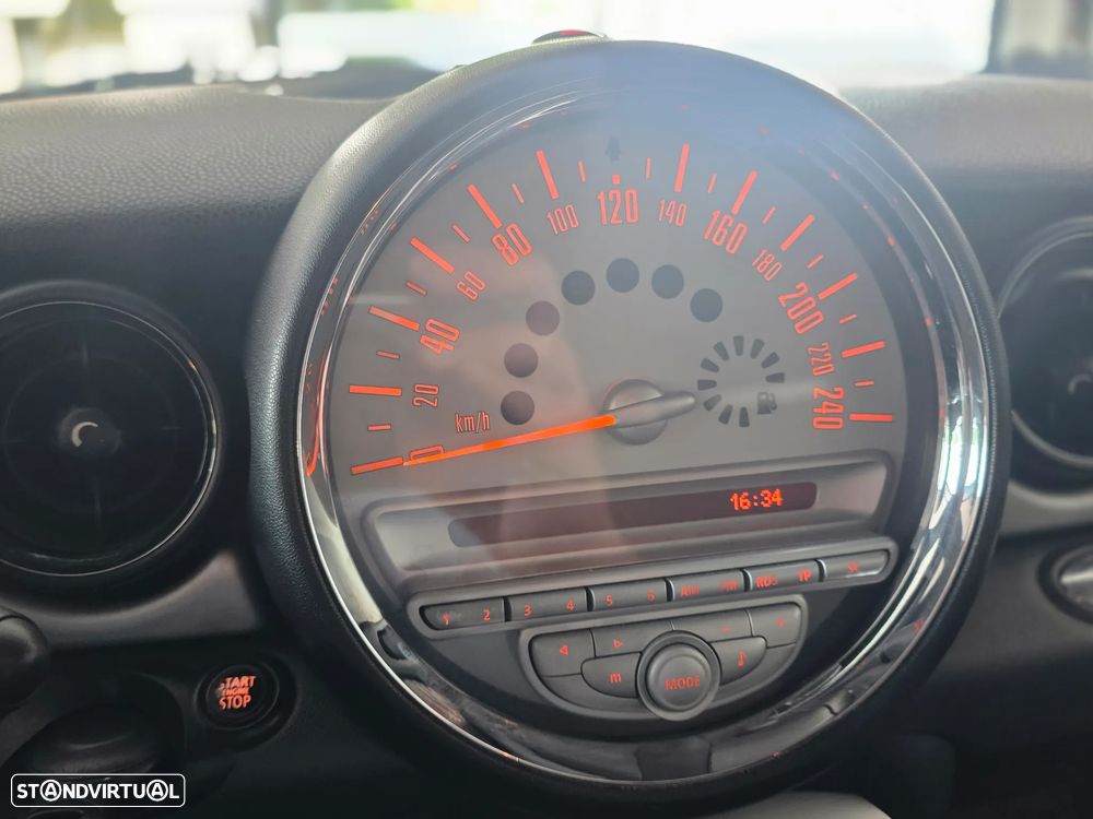 MINI Clubman Cooper D - 13
