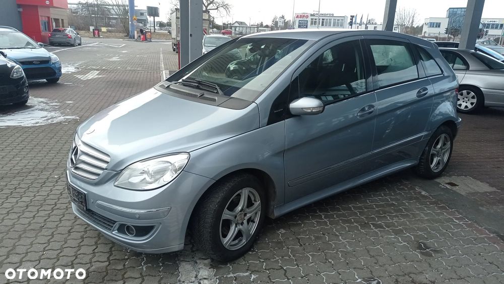 Mercedes-Benz Klasa B 180 CDI Special Edition - 29
