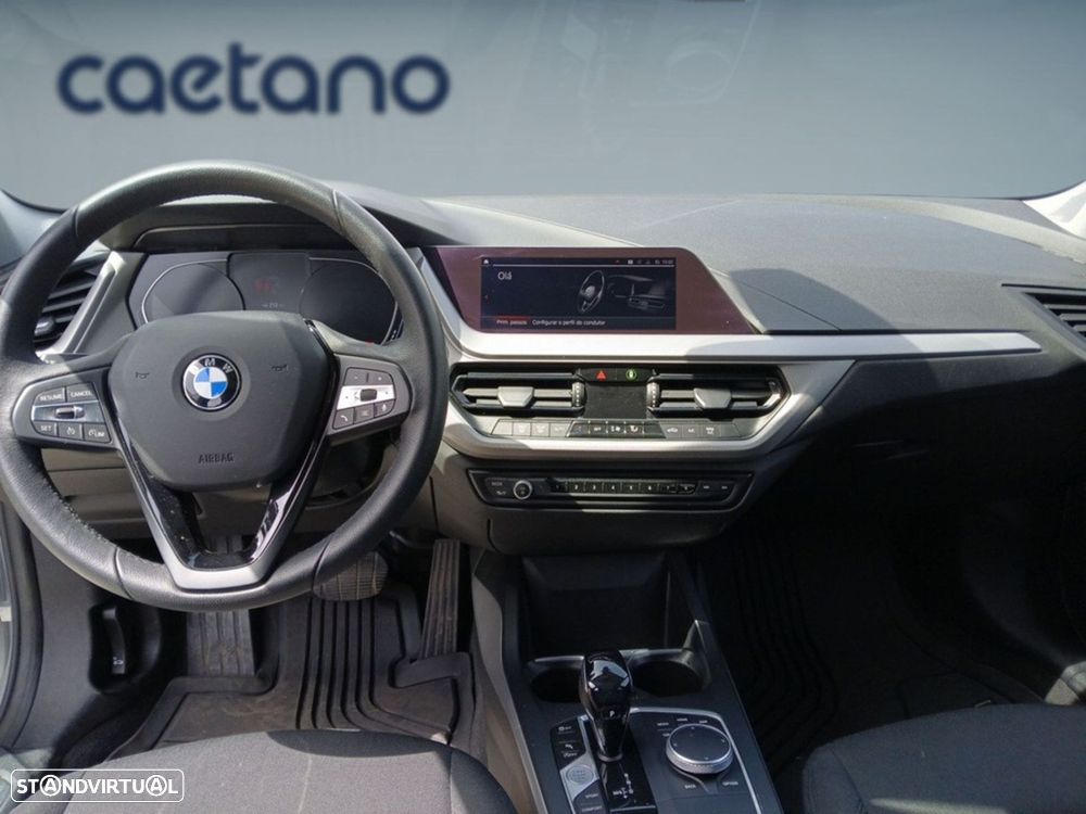 BMW 118 i Auto - 13